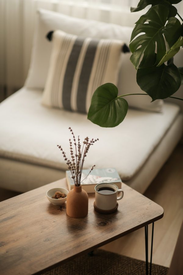 Contemporary Wire Wall Shelves